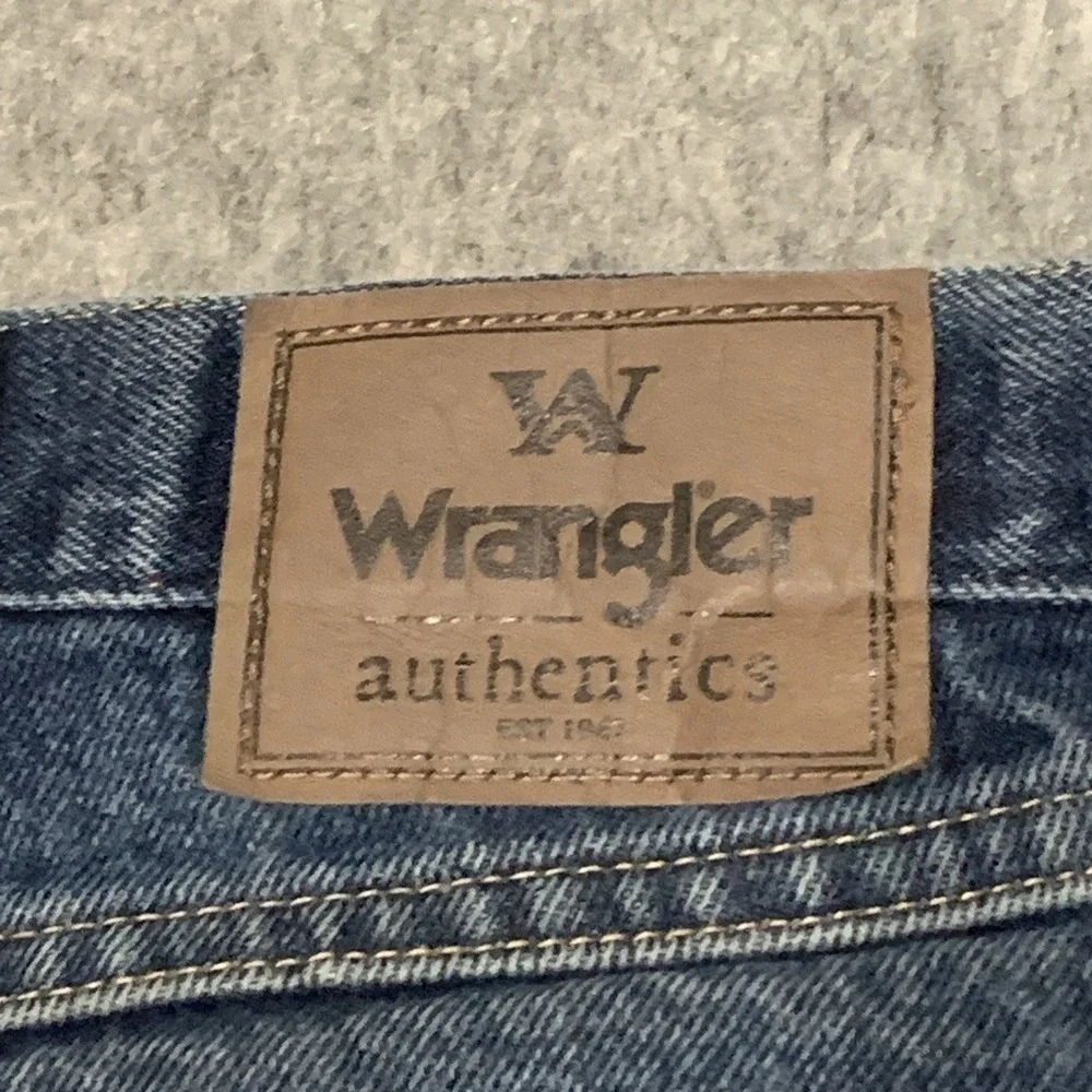 Wrangler Authentics Men's Dark Stonewash Jeans 100% Cotton (ZM200SD) Size 48x32